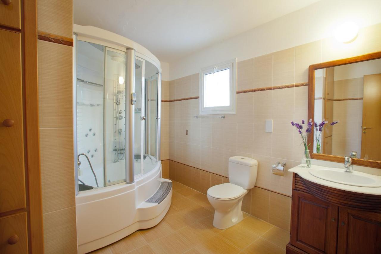 Villa Skyros Pernera Екстериор снимка