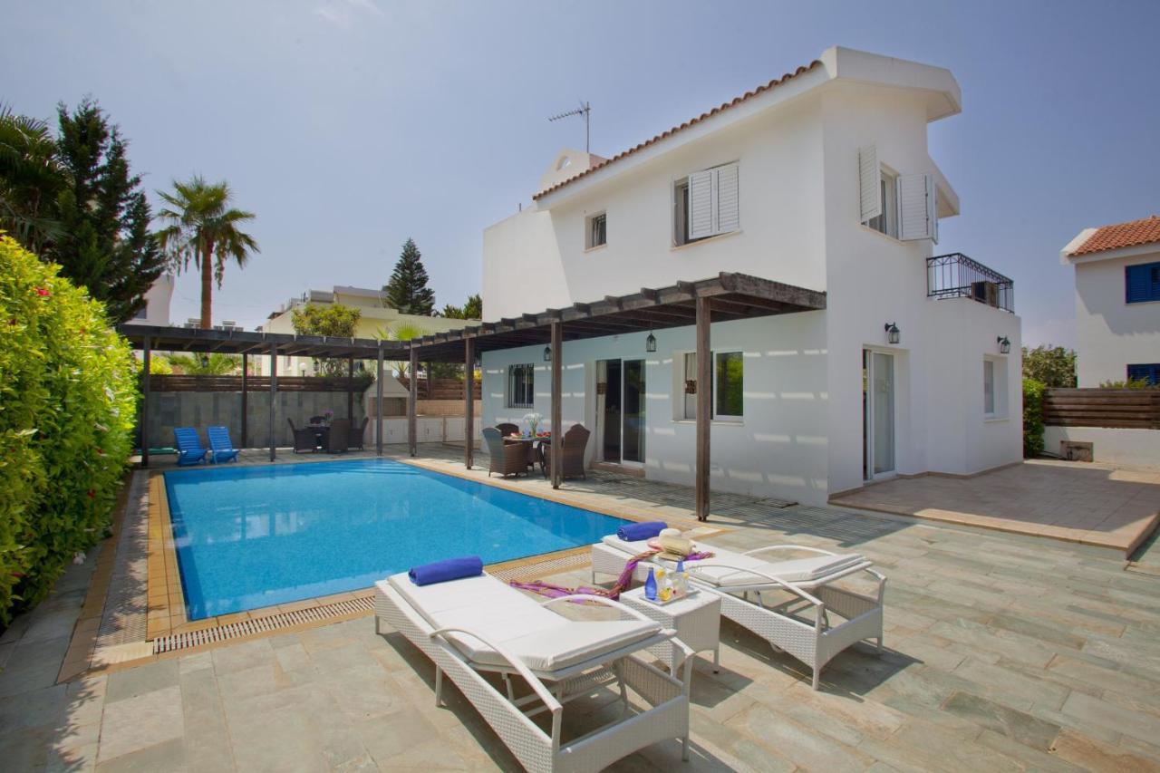 Villa Skyros Pernera Екстериор снимка